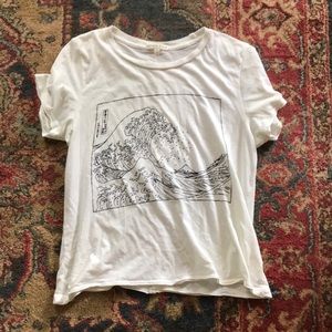 Urban Outfitters wave tee size small